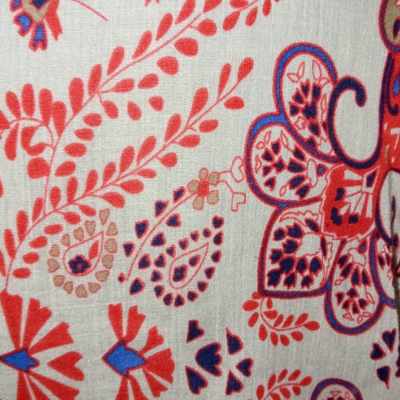 Patterned Infinity Scarf - Picture 4 of 7